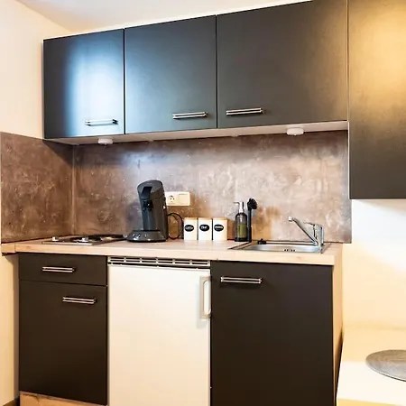 Schone Ferienwohnung Im Herzen Von Lägenhet *